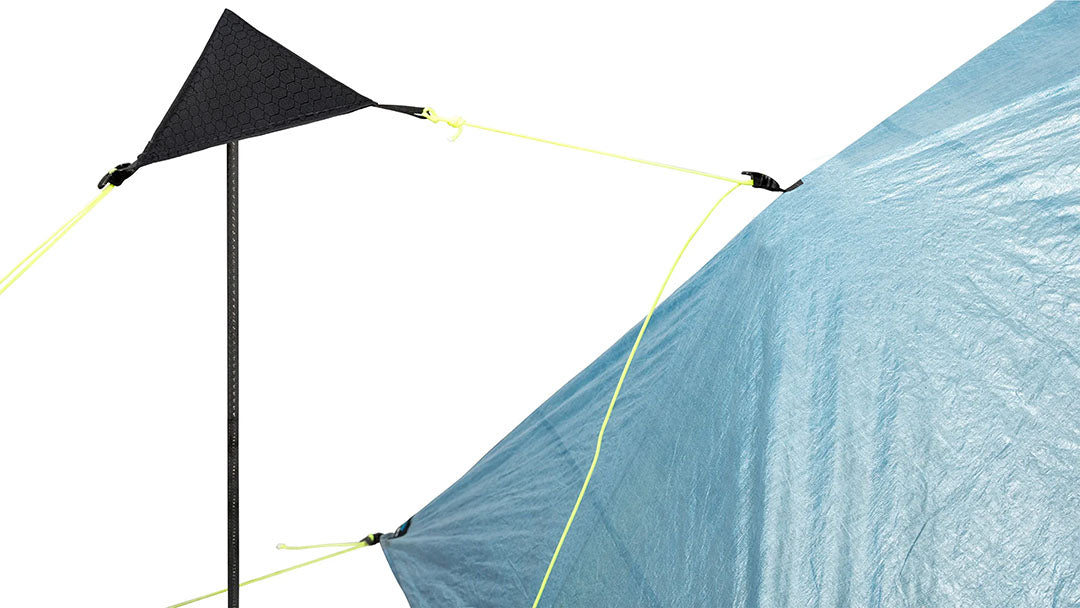 Zpacks Trekking Pole Cup トレッキングポールカップ - テントを持ち上げたポールカップ部分の拡大(公式画像) - 山道具とULギアのお店 Ascend Lite