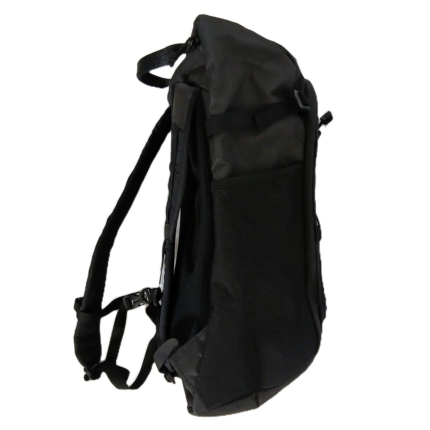 ULA Equipment 30L Patchless Dragonfly ブラックマジック ULTRA 400TX 軽量バックパック 実物写真3