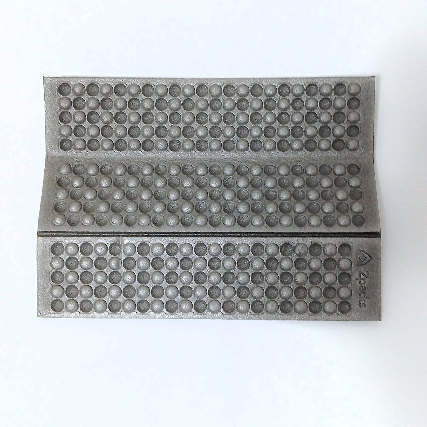 Zpacks Foam Sit Pad フォームシットパッド グレー 3セクション 展開状態（Zpacksロゴ入りの面） - 山道具とULギアのお店 Ascend Lite