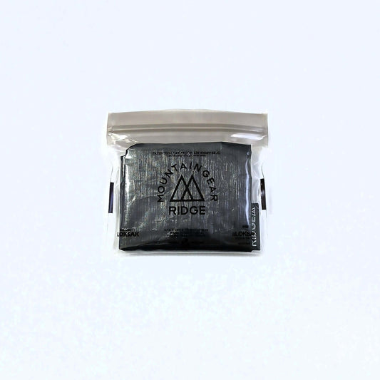 RIDGE MOUNTAIN GEAR Stuff Sack スタッフサック Deep Black 本体を折りたたんで付属のaLOKSAK XXSに収納した状態の実物写真 - 山道具とULギアのお店 Ascend Lite
