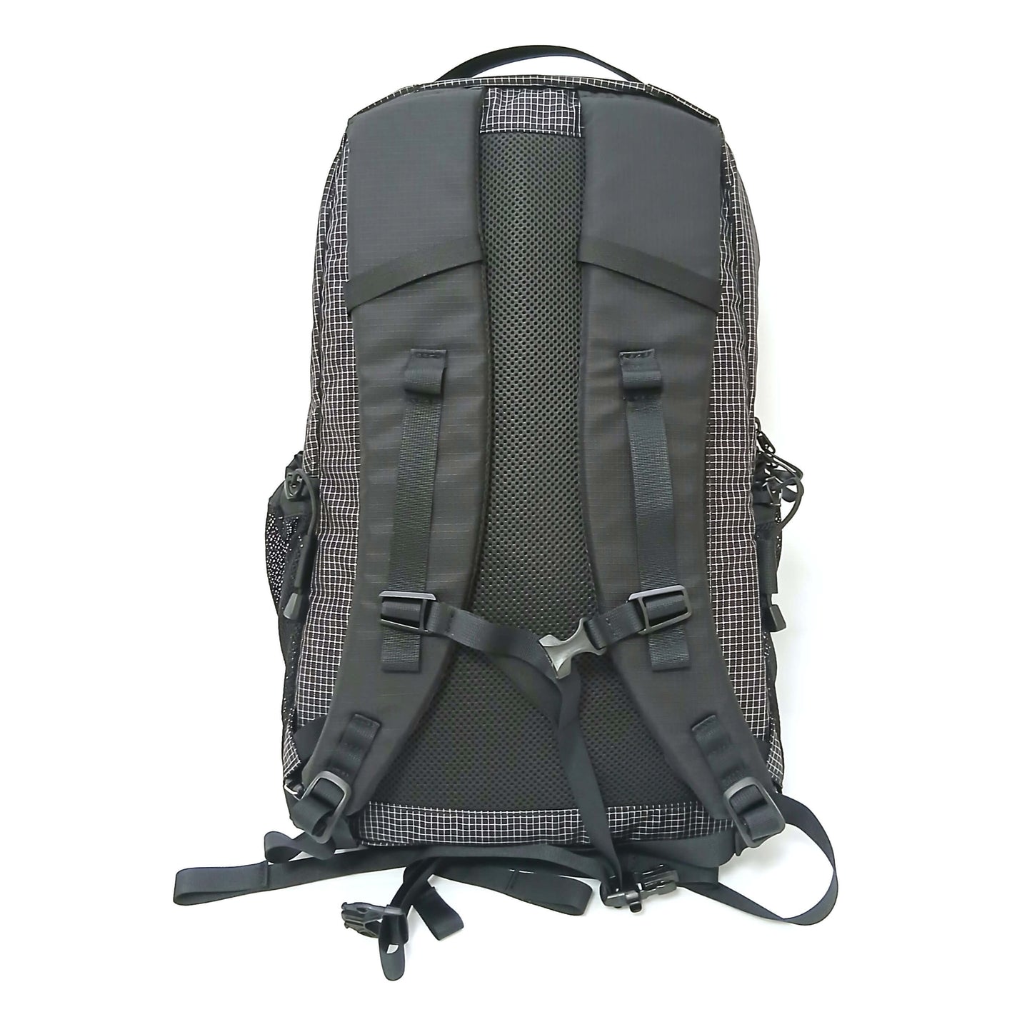 RIDGE MOUNTAIN GEAR One Mile MP ワンマイルMP Black 背面（ショルダーハーネスと背面パネル） - 山道具とULギアのお店 Ascend Lite