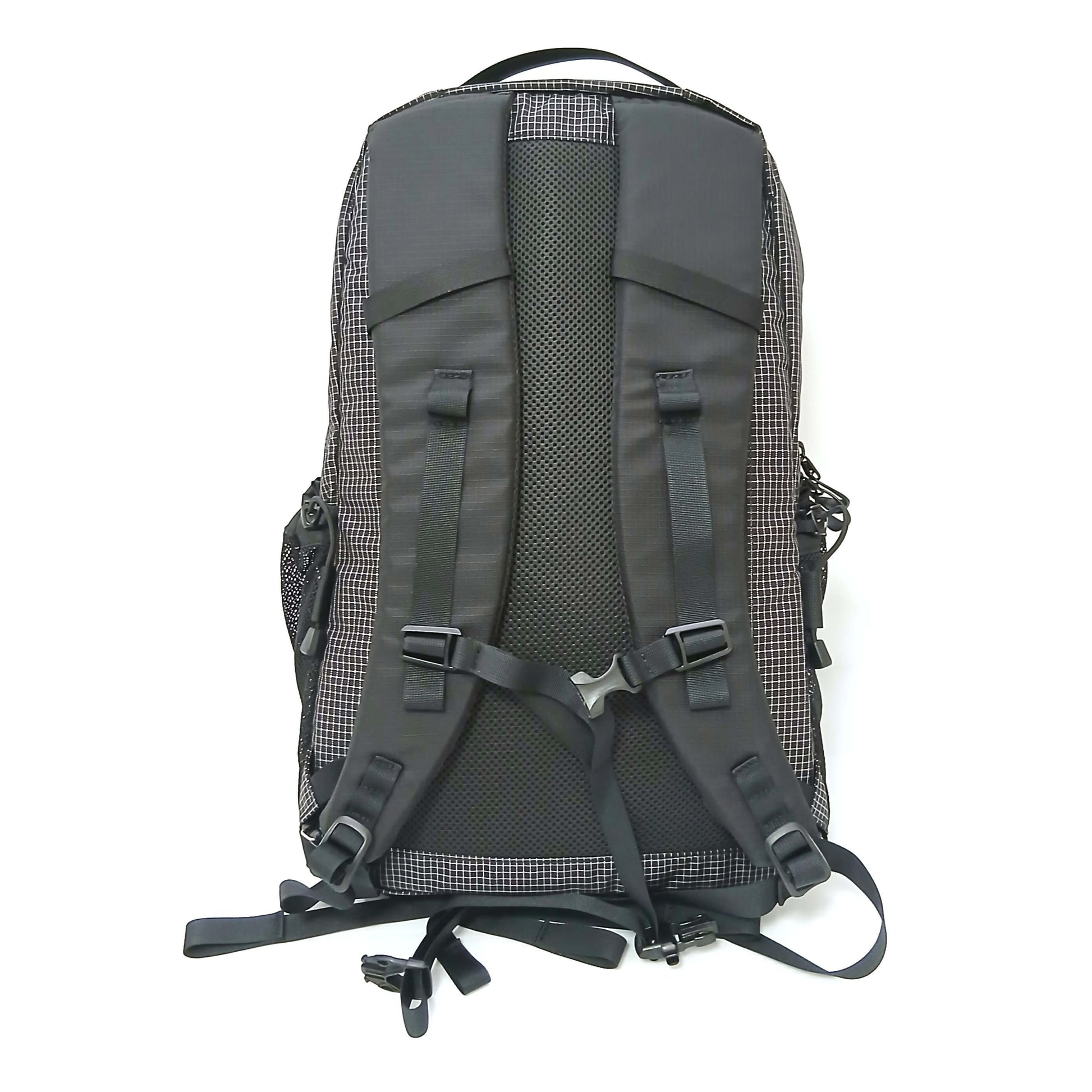RIDGE MOUNTAIN GEAR One Mile MP ワンマイルMP Black 背面（ショルダーハーネスと背面パネル） - 山道具とULギアのお店 Ascend Lite