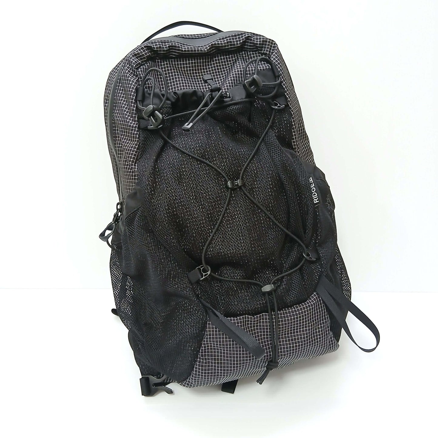 RIDGE MOUNTAIN GEAR One Mile MP ワンマイルMP Black 斜め前から - 山道具とULギアのお店 Ascend Lite