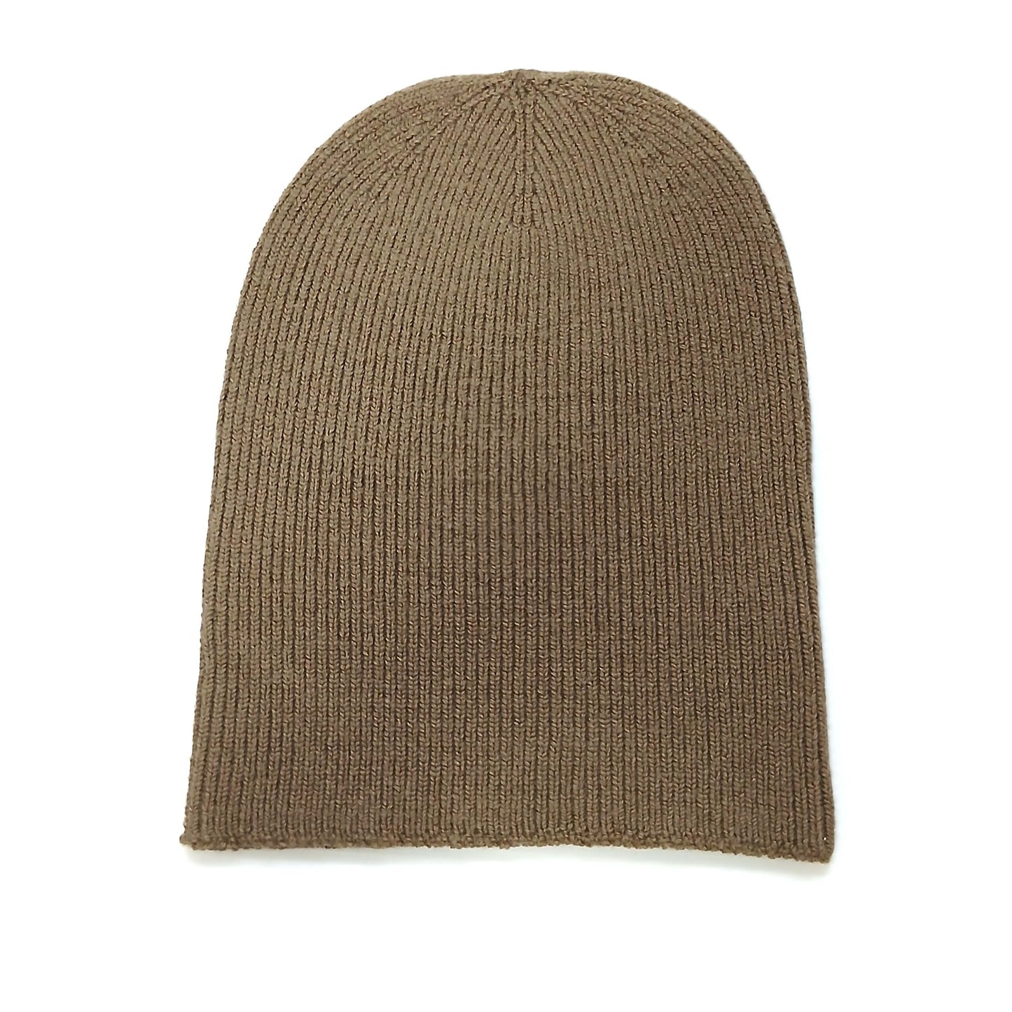 RIDGE MOUNTAIN GEAR Merino PlaX Beanie メリノプラックスビーニー Olive Driftwood 折り返さずに平置きした前面全体とリブ編みの実物写真 - 山道具とULギアのお店 Ascend Lite