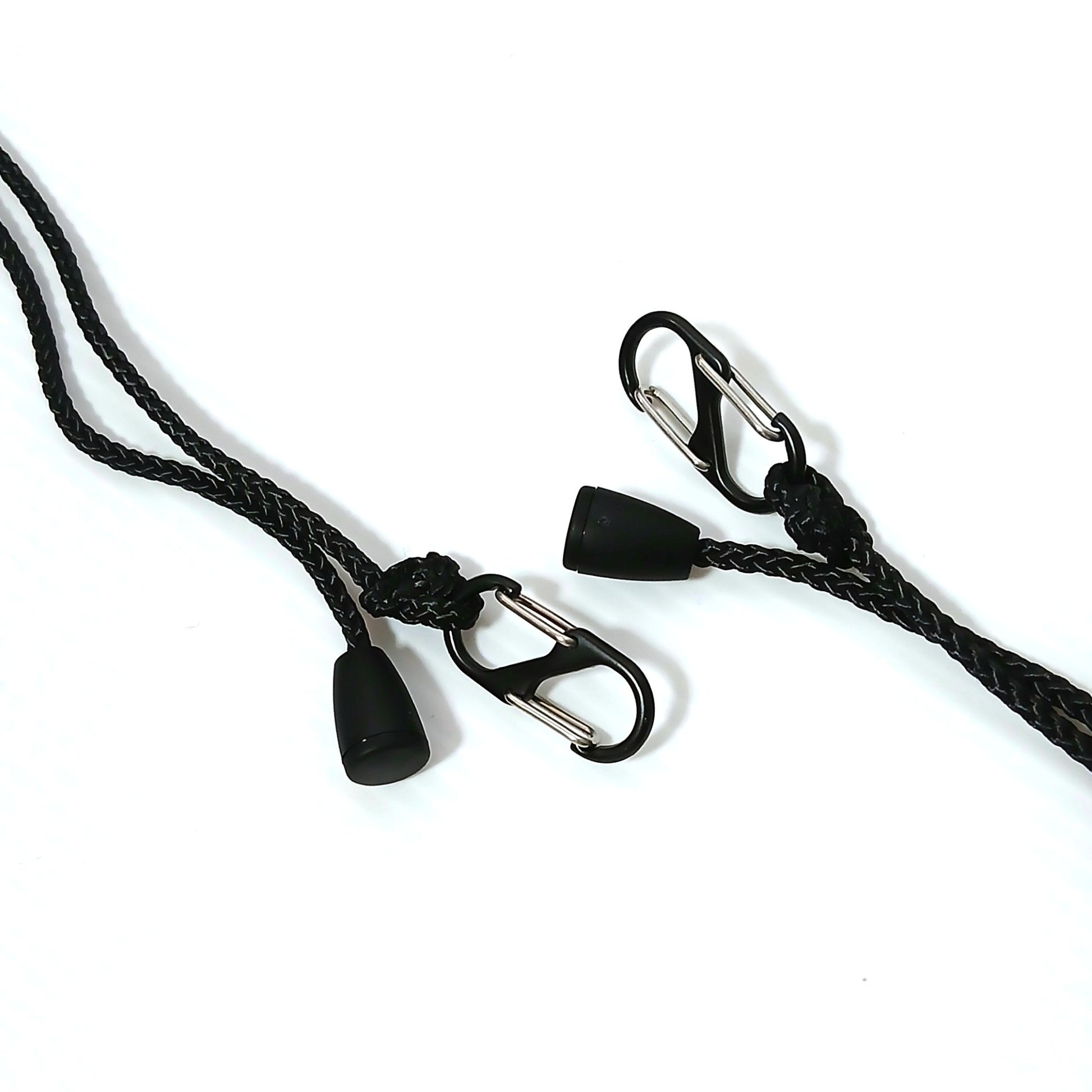 RIDGE MOUNTAIN GEAR Shoulder Strap Tough ショルダーストラップタフ ロープ先端の拡大 - スチール製S字カラビナと長さ調整用のコードアジャスター、編み込みロープの質感 - 山道具とULギアのお店 Ascend Lite