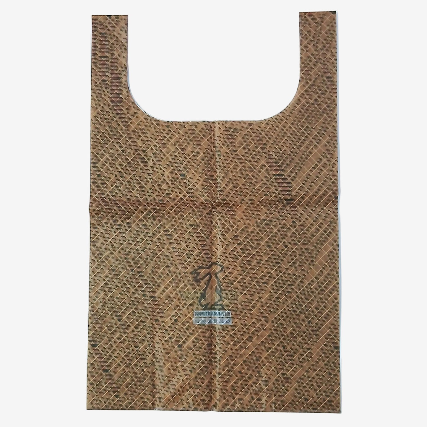 High Tail Designs TX Large Shopping Bag ショッピングバッグ L Alluvium 6 土色の地に濃茶の短い斜めダッシュが密に層をなす柄。中央に暗色のうさぎのブランドロゴと水色のケアタグ、十字の折りジワが残る平置き正面全体の実物写真 - 山道具とULギアのお店 Ascend Lite