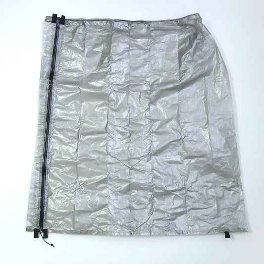 Zpacks DCF Rain Kilt DCFレインキルト 実物全体 - 広げた状態。フルレングス防水ジッパーと裾のタイアウトループ - 山道具とULギアのお店 Ascend Lite