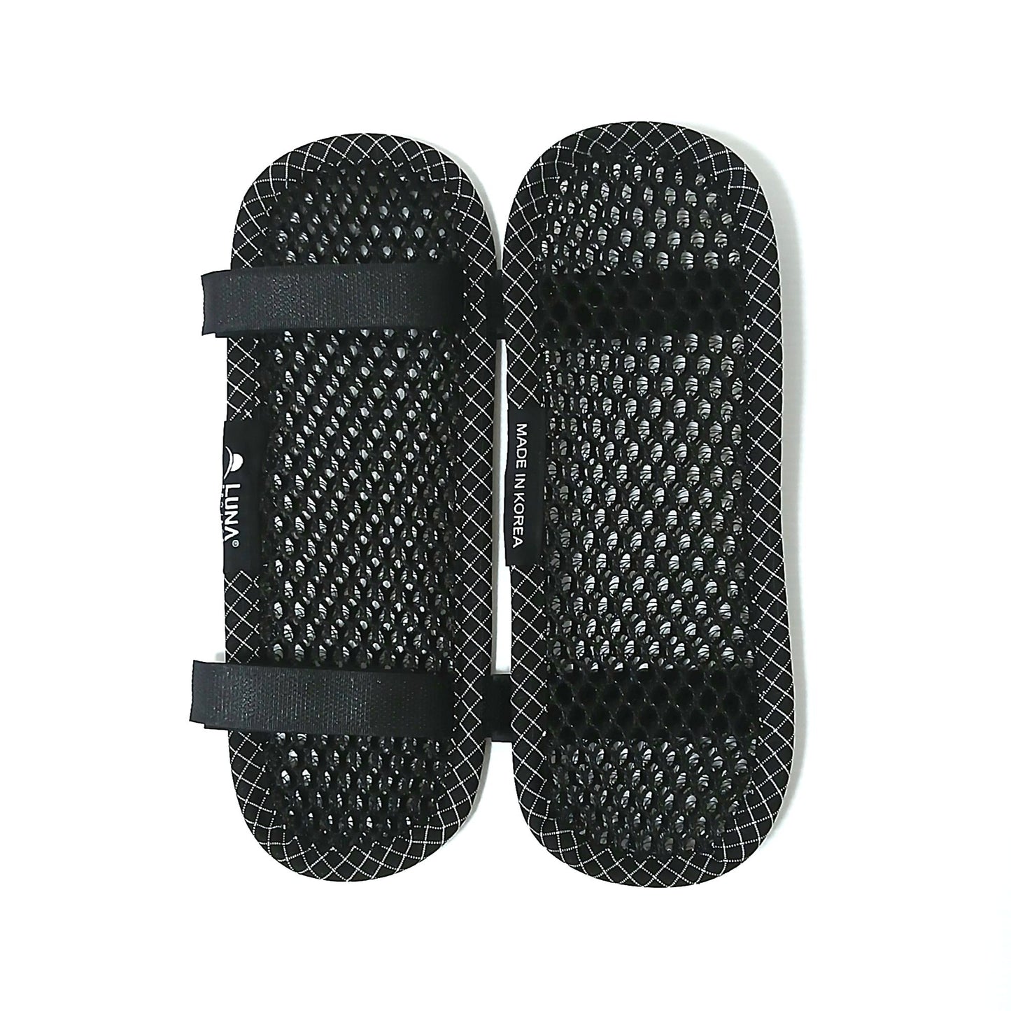 LUNA PROJECT Shoulder Air Mesh Pad ショルダーエアメッシュパッド 実物 SMサイズ2つ一組 - ベロクロストラップ2本の面とエアメッシュ面、周縁のX-Grid縁取り - 山道具とULギアのお店 Ascend Lite