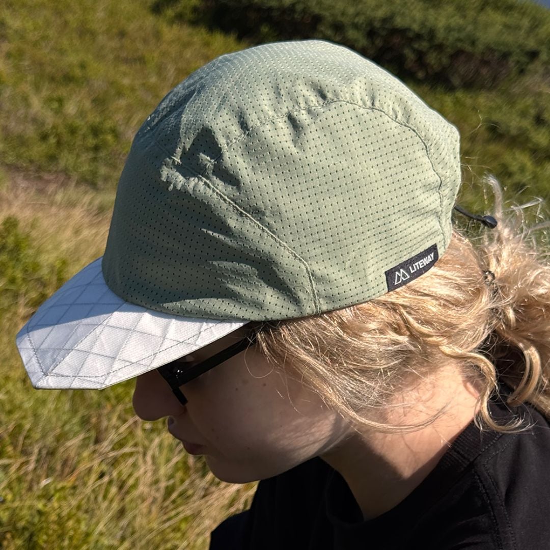 LITEWAY ORIGAMI CAP オリガミキャップ - 斜め後ろから見た着用イメージとメッシュ生地（公式画像） - 山道具とULギアのお店 Ascend Lite