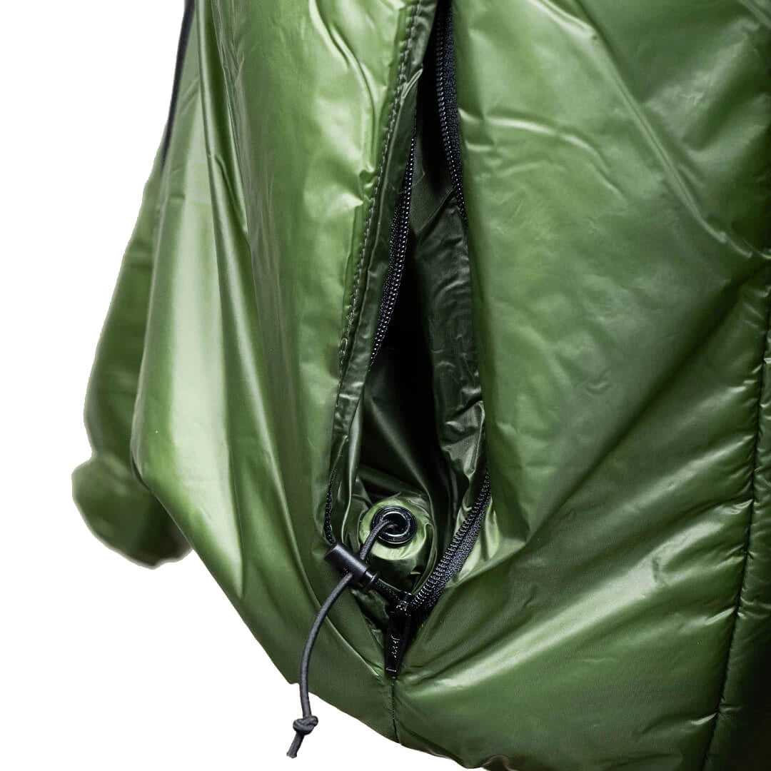 Enlightened Equipment Men's Torrid Jacket トリッドジャケット ジッパー付きハンドウォーマーポケット内のウエスト調節ショックコード - 山道具とULギアのお店 Ascend Lite