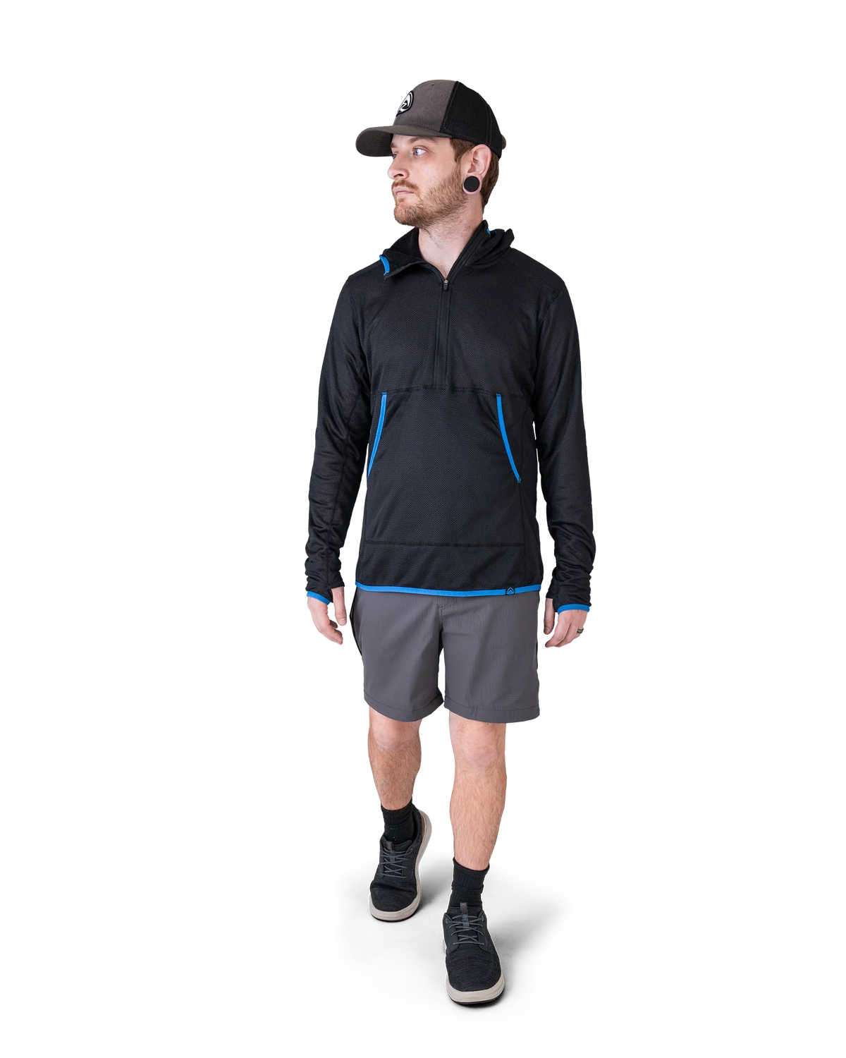 Zpacks Travel & Trail Convertible Hiking Pants トラベル＆トレイル コンバーチブル ハイキングパンツ Gray - 裾を外しショーツにして着用した全身（公式画像） - 山道具とULギアのお店 Ascend Lite