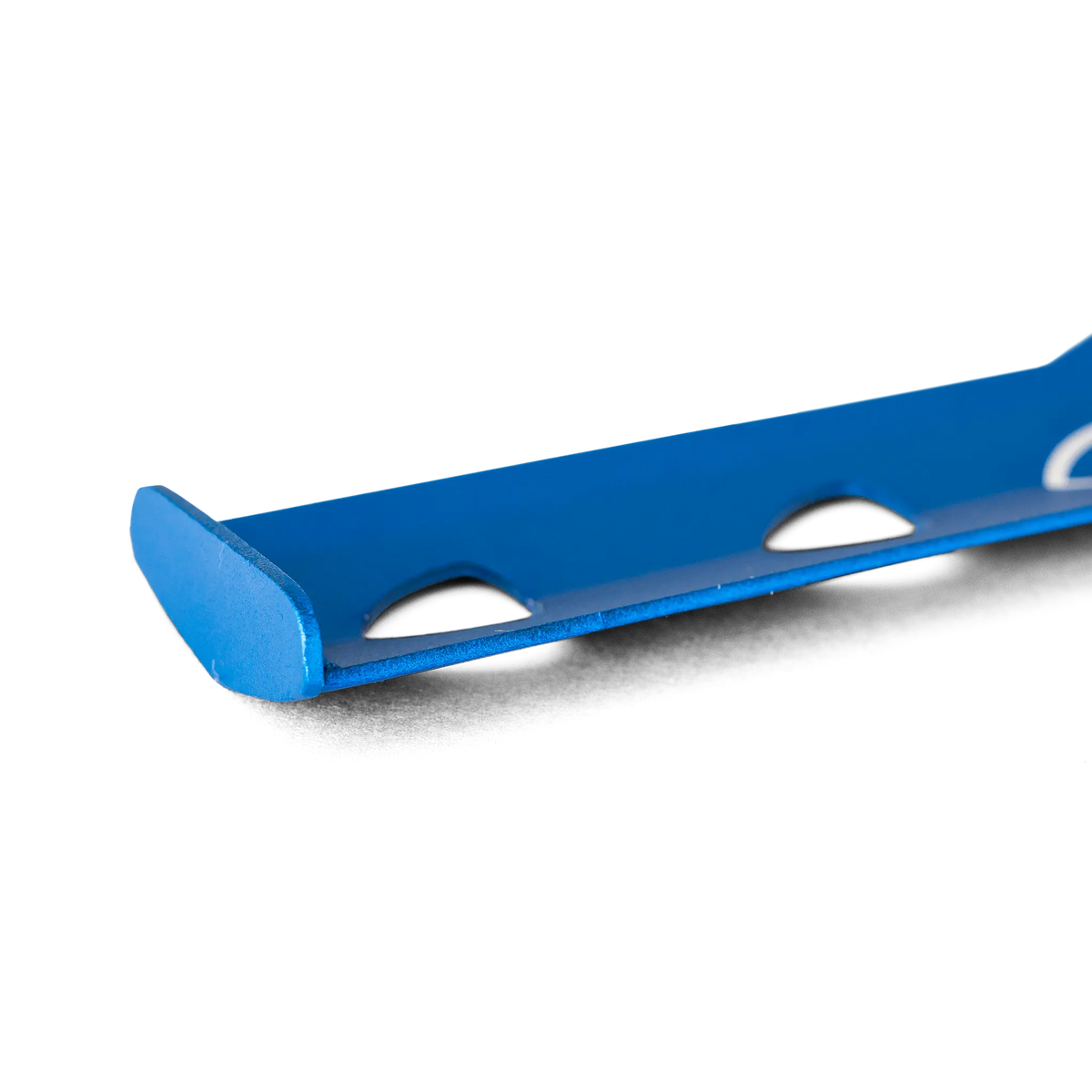 Zpacks Ultralight Trowel ウルトラライト トイレ用スコップ - 横から見た湾曲した形状（公式画像） - 山道具とULギアのお店 Ascend Lite