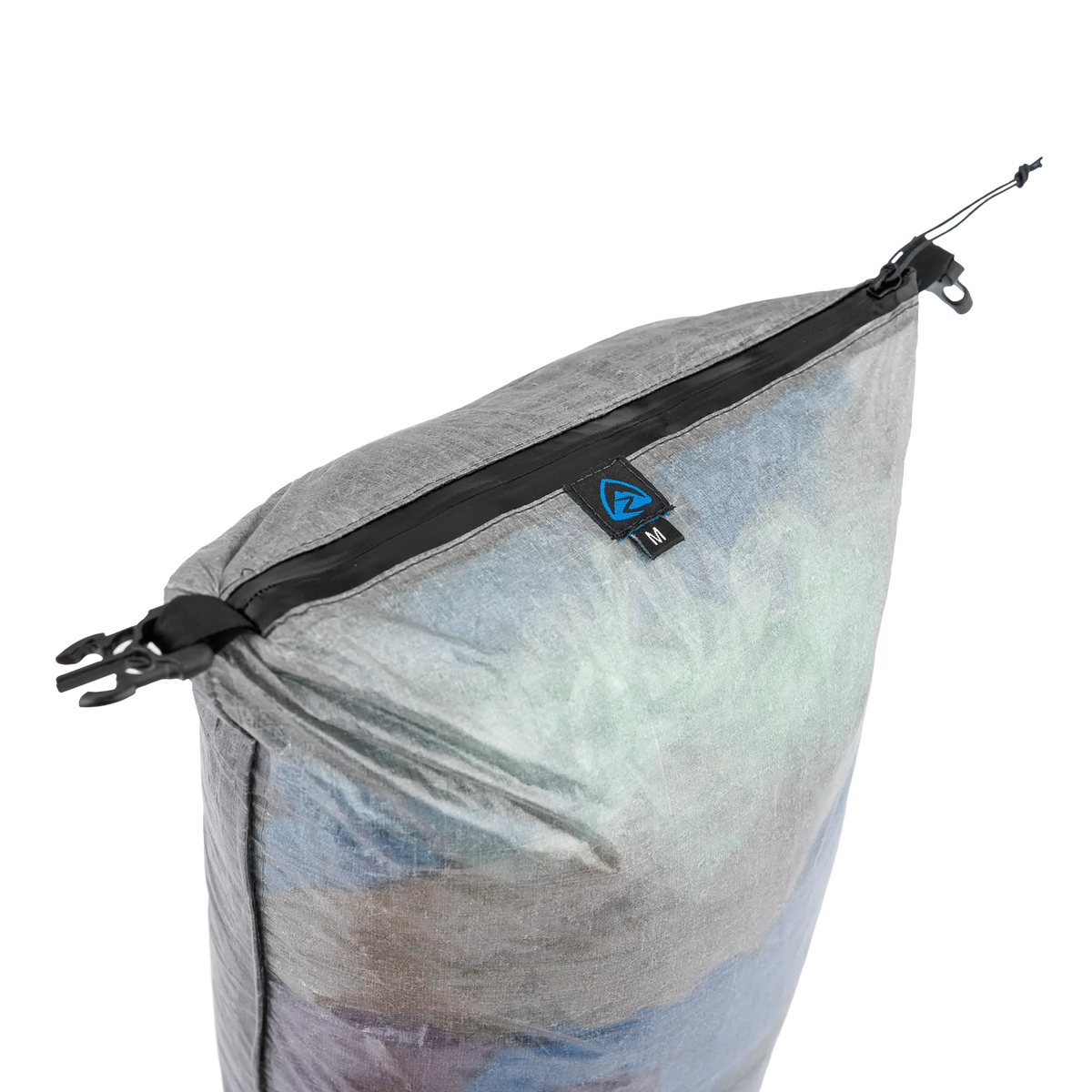 Zpacks Medium Pillow Dry Bag ミディアムピロードライバッグ - 止水ジッパーを閉じてロールトップを巻いた上部の拡大（公式画像） - 山道具とULギアのお店 Ascend Lite