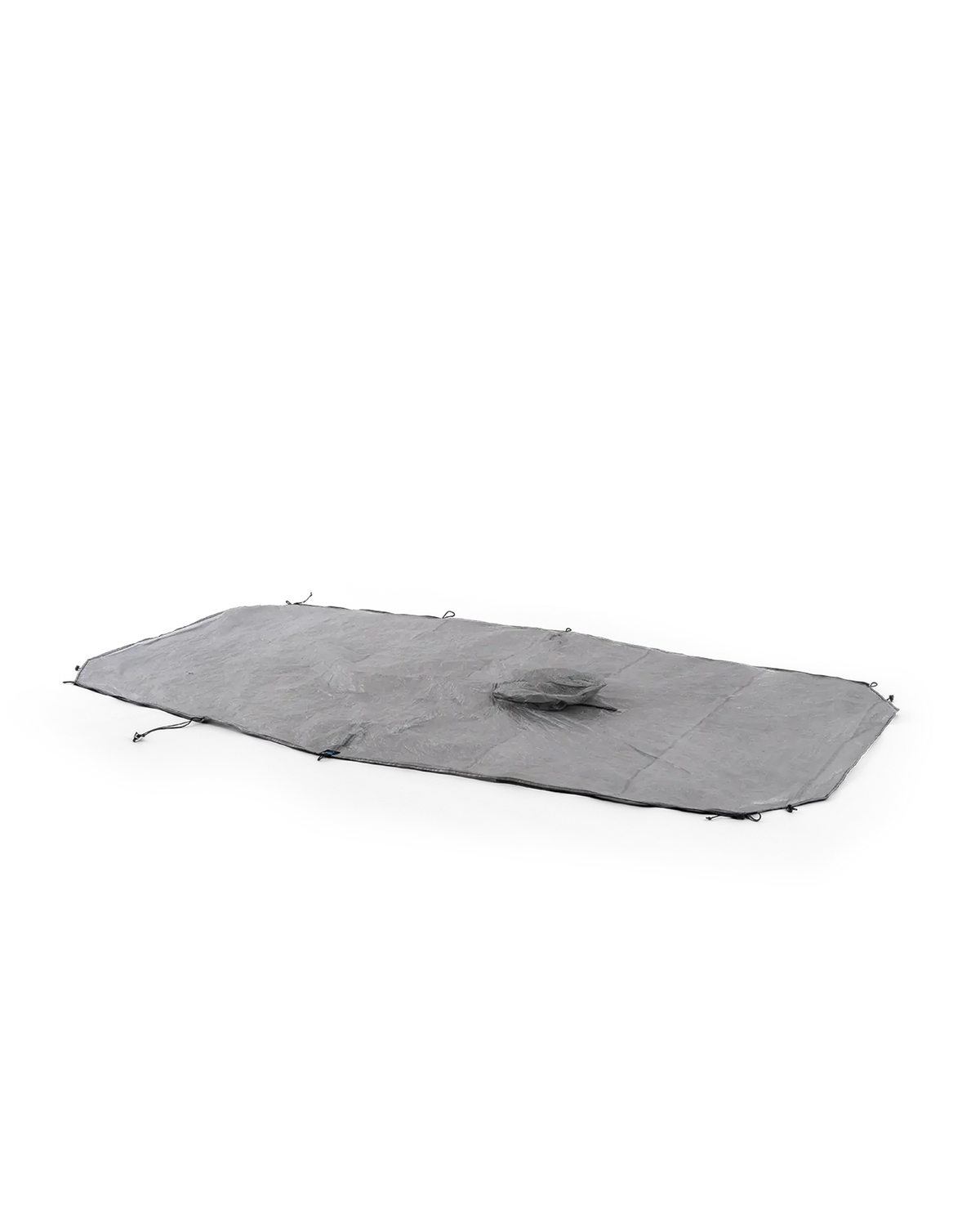 Zpacks Convertible Groundsheet Poncho コンバーチブルグランドシートポンチョ - バスタブ形を別角度から見た状態（公式画像） - 山道具とULギアのお店 Ascend Lite