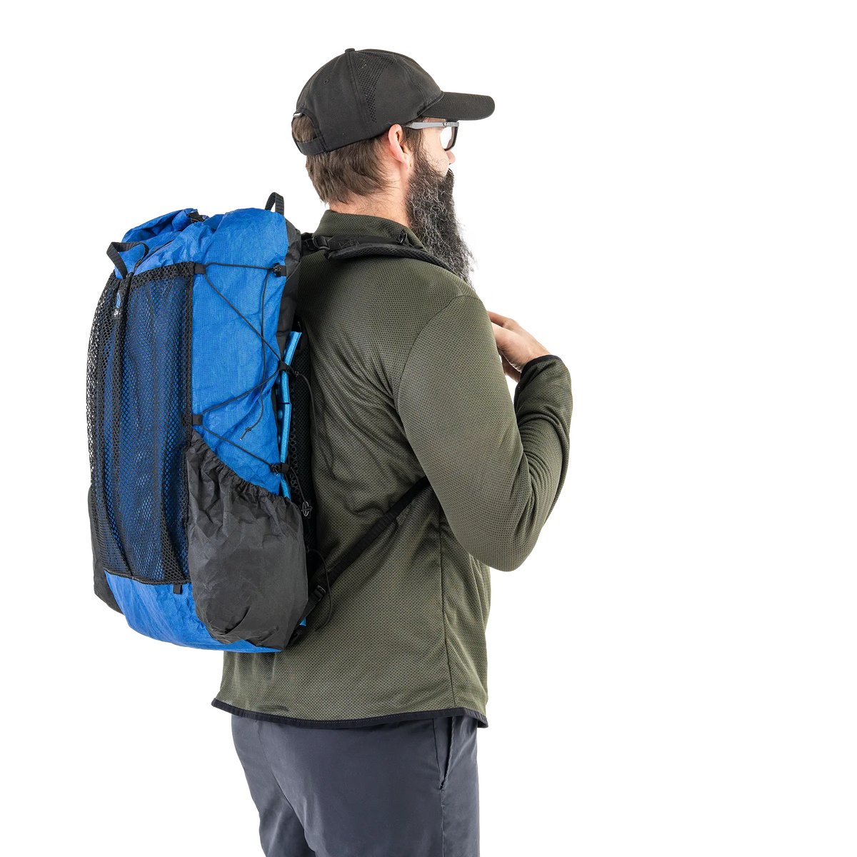Zpacks x Vaucluse Ventilation Frame + Sleeve ベンチレーションフレーム＋スリーブ - 取り付けたザックを背負った反対側からの着用例（公式画像） - 山道具とULギアのお店 Ascend Lite
