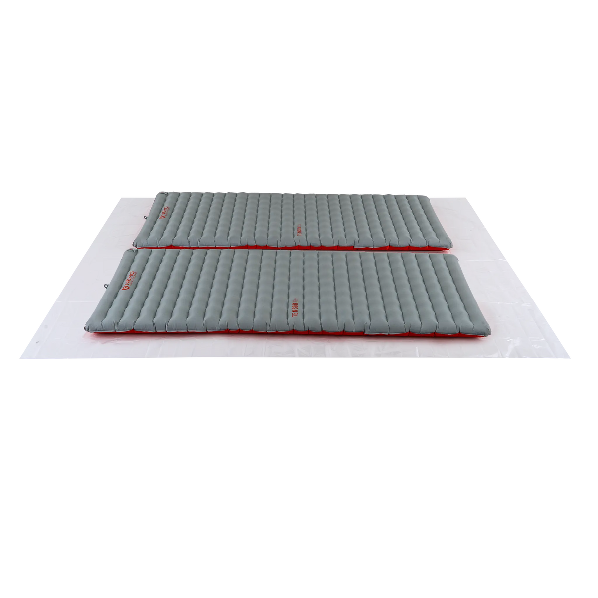Zpacks Nylo Pro Groundsheet ナイロプログランドシート - 広げた透明シートの上にフォームマットを載せた様子（公式画像） - 山道具とULギアのお店 Ascend Lite
