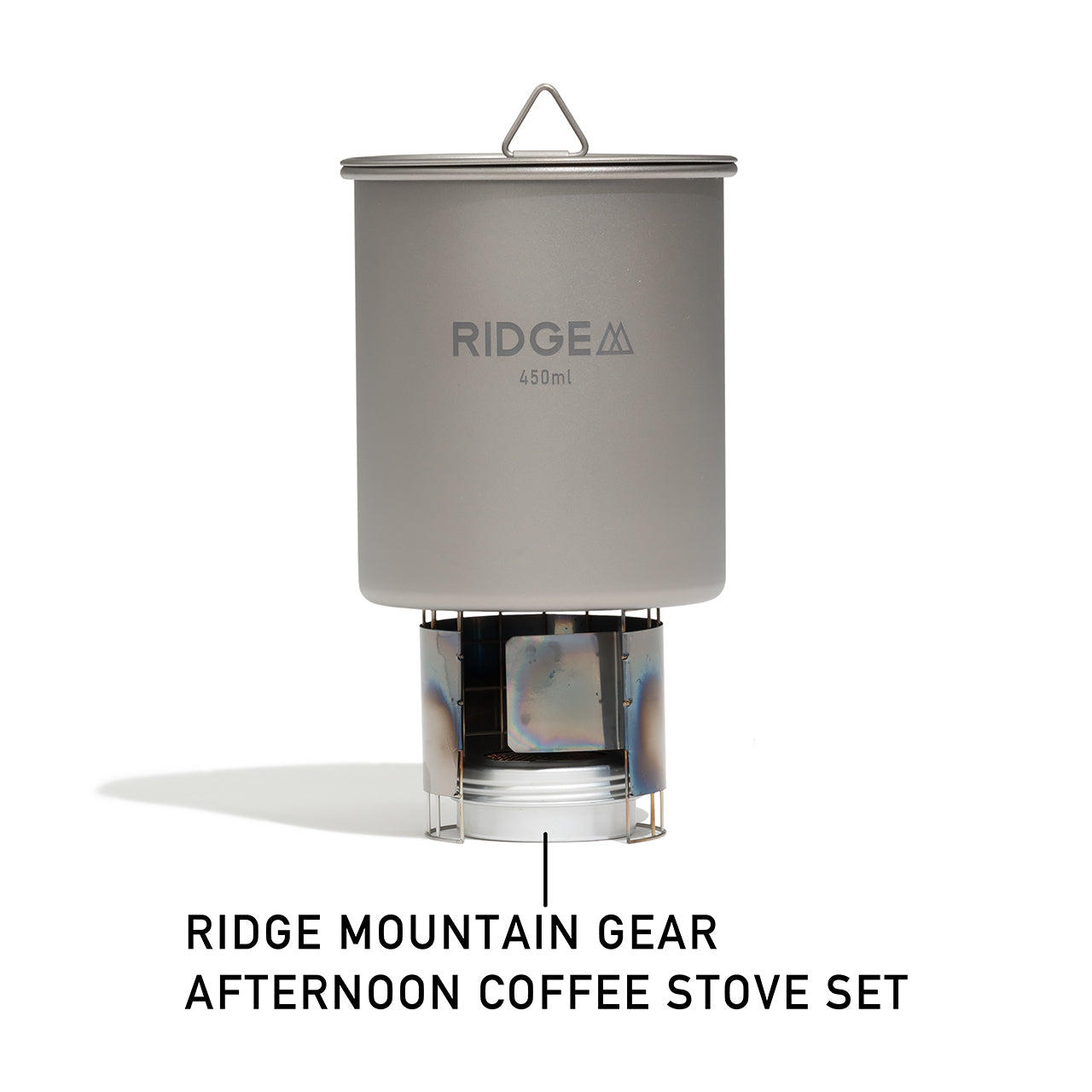RIDGE MOUNTAIN GEAR Titanium Mug 450ml チタンマグ450ml アルコールストーブにのせた使用例（公式画像） - 山道具とULギアのお店 Ascend Lite