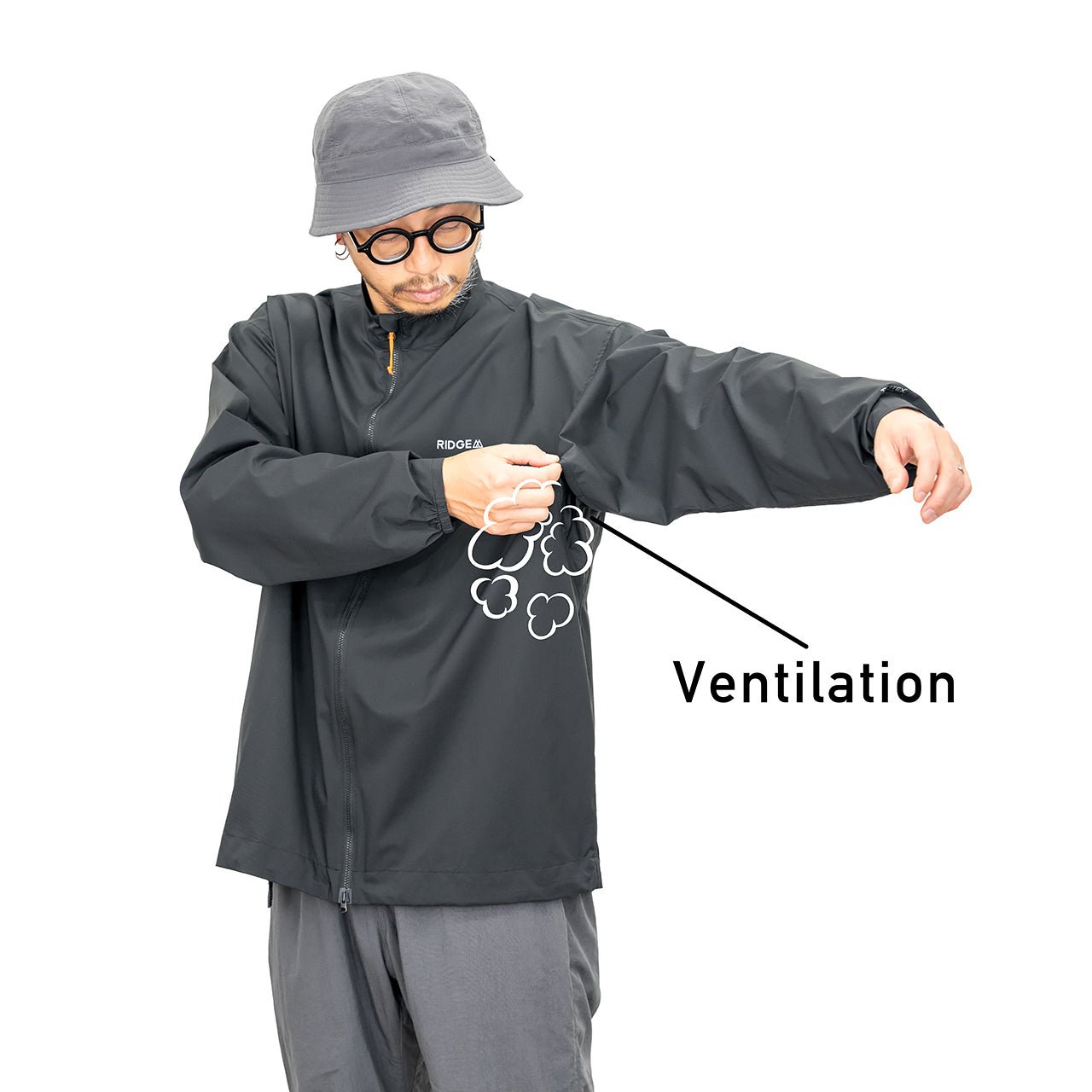 RIDGE MOUNTAIN GEAR Enough Shell Jacket イナフシェルジャケット 脇下から空気が抜けるベンチレーション構造の解説 Ventilation 表記と空気の流れイラスト入り（公式画像） - 山道具とULギアのお店 Ascend Lite