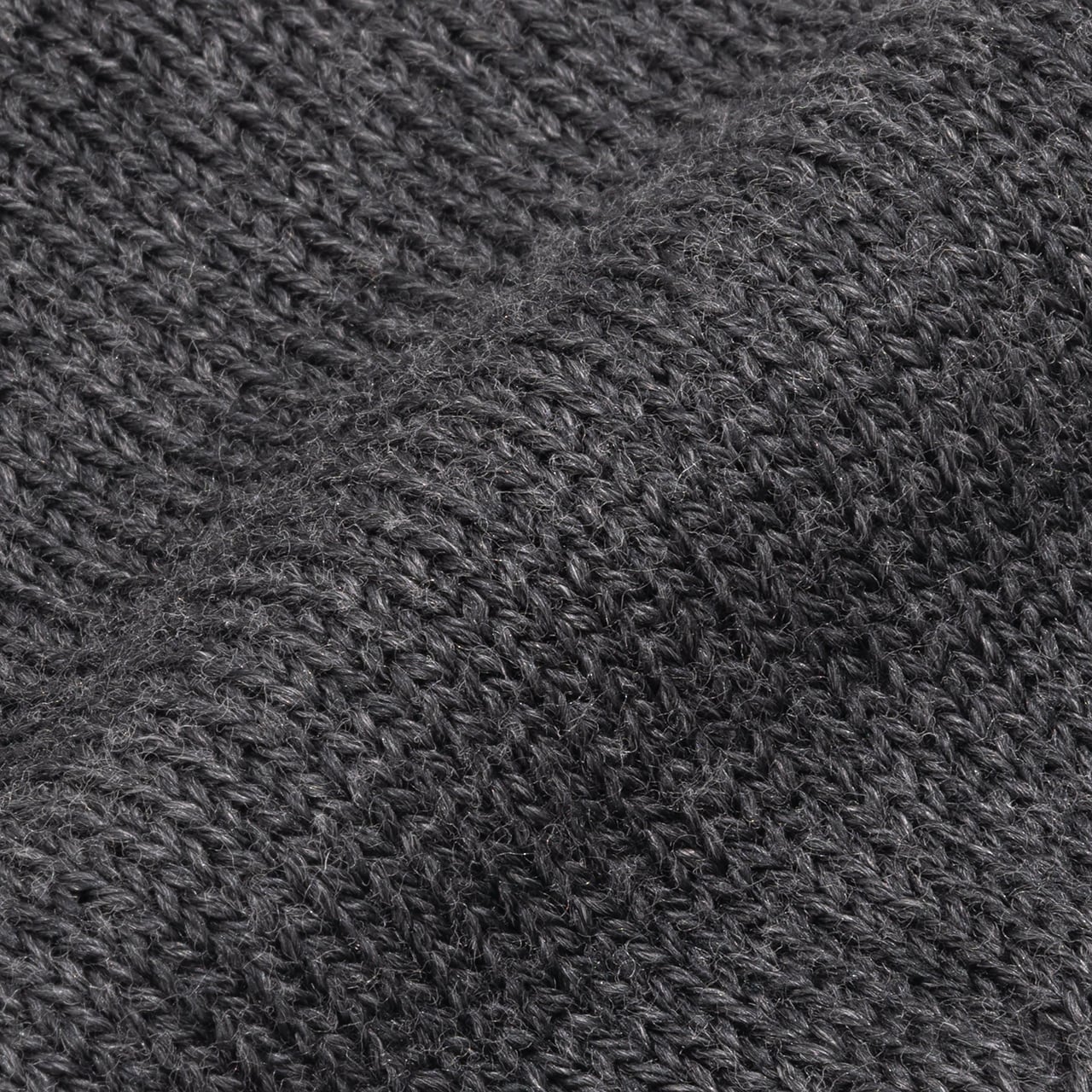 RIDGE MOUNTAIN GEAR Merino PlaX Beanie メリノプラックスビーニー リブ編み生地の編み目を拡大したクローズアップ（公式画像） - 山道具とULギアのお店 Ascend Lite