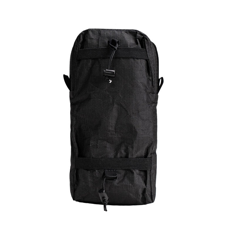 Zpacks Shoulder Pouch w/ Zipper ショルダーポーチ ジッパー付き Jet Black Ultra 背面全体、上下2本のエラスティックバンドと上下中央のLoop Toggle 2個、左右のループアタッチメント（公式画像） - 山道具とULギアのお店 Ascend Lite