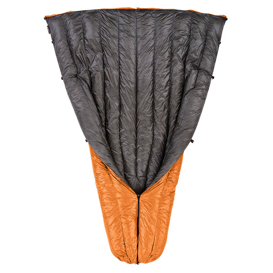 Enlightened Equipment Revelation Sleeping Quilt Burnt Orange フットボックスを開いた状態 - 山道具とULギアのお店 Ascend Lite
