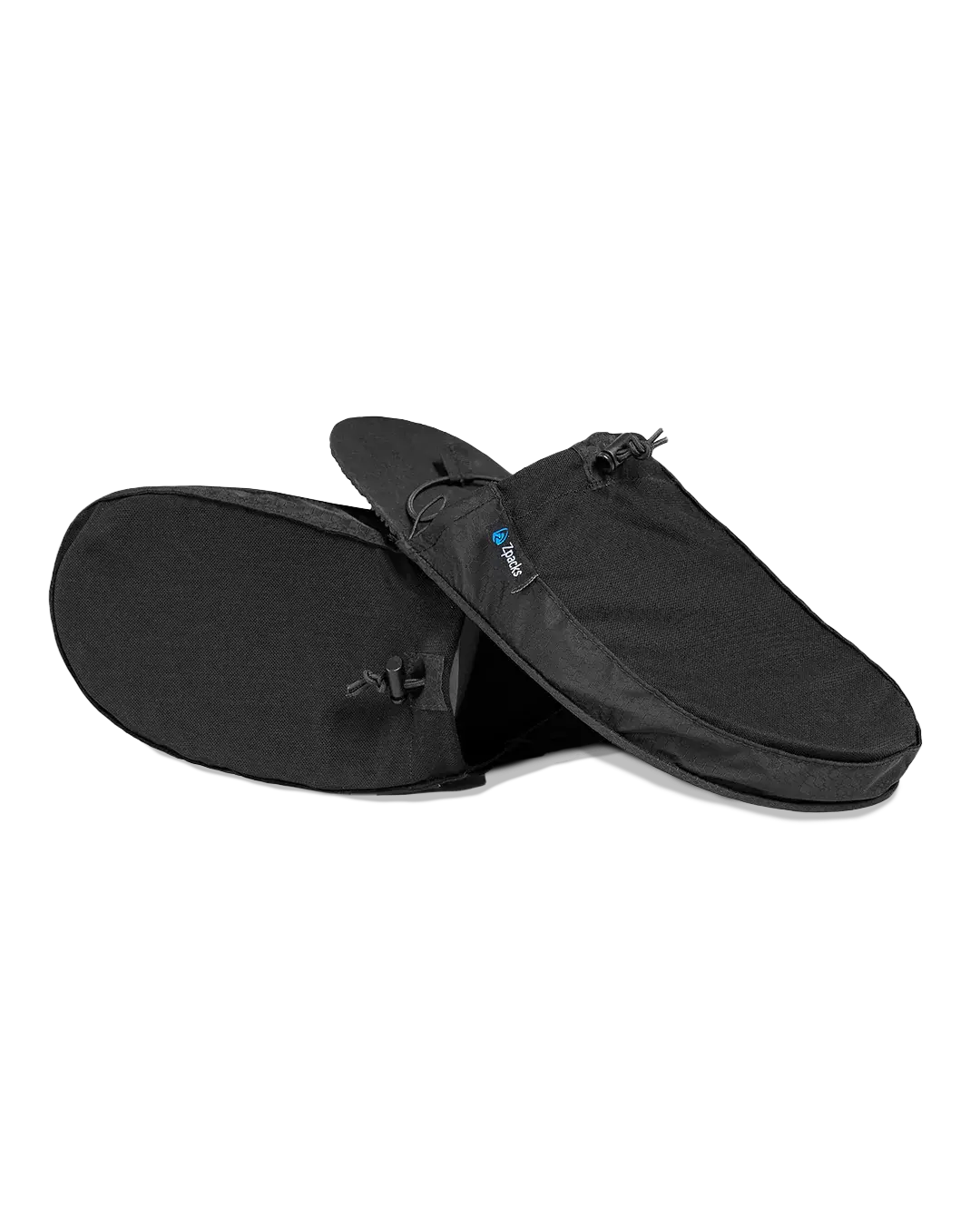 Zpacks Ultralight Camp Shoes ウルトラライトキャンプシューズ ジェットブラック 2足を重ねた状態 - フラットなソール裏面とスリッポン形状 - 山道具とULギアのお店 Ascend Lite