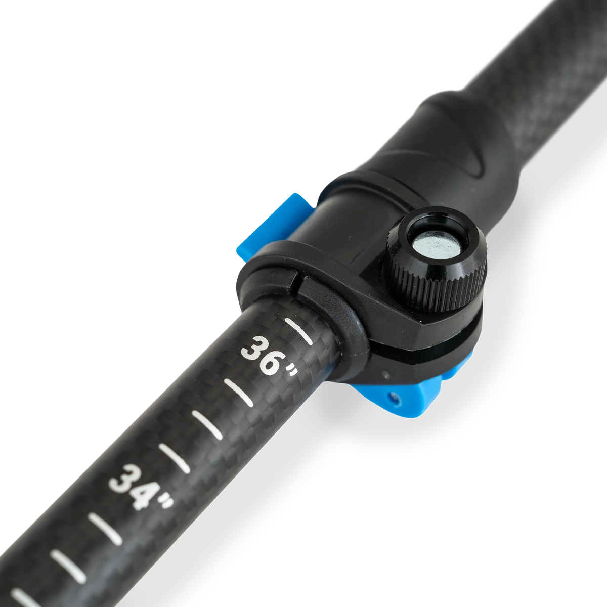 Zpacks Carbon Fiber Trekking Pole カーボンファイバートレッキングポール - クラスプロックとインチ目盛りの拡大（公式画像） - 山道具とULギアのお店 Ascend Lite
