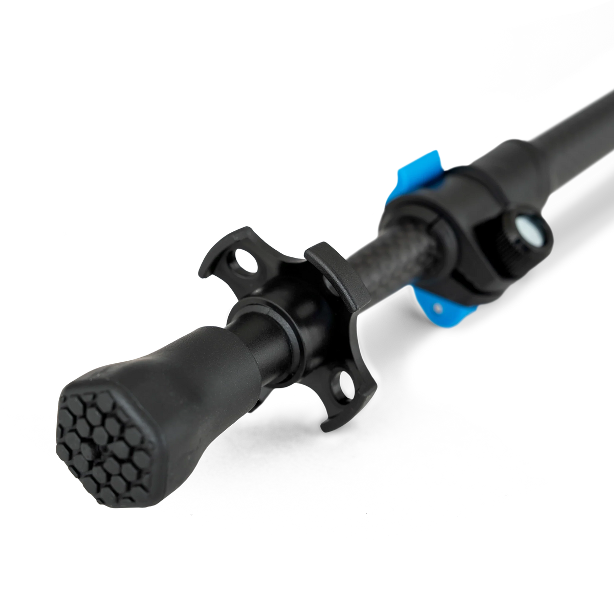 Zpacks Carbon Fiber Trekking Pole カーボンファイバートレッキングポール - ラバーロードチップを装着した先端と下段のクラスプ（公式画像） - 山道具とULギアのお店 Ascend Lite