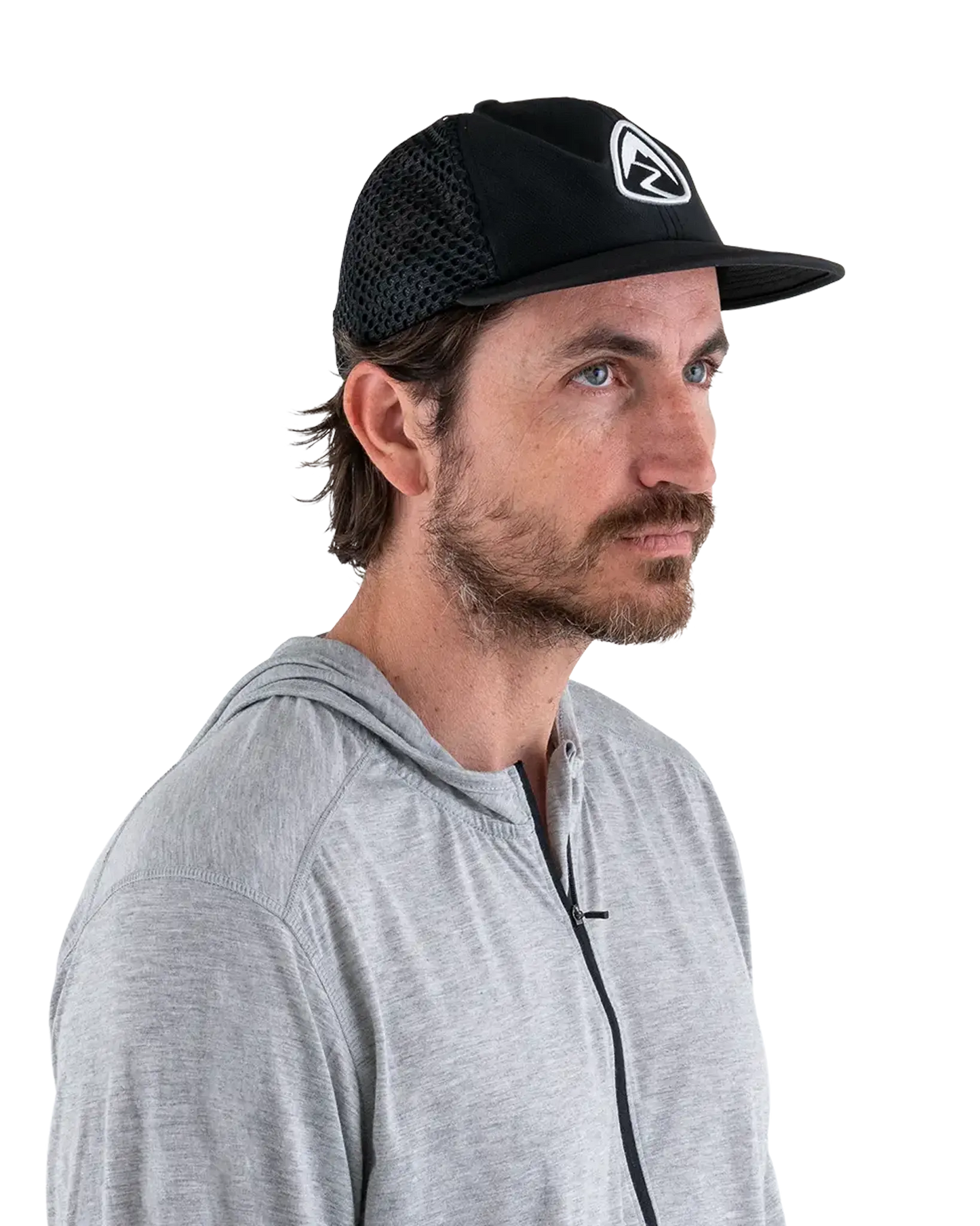 Zpacks Foldable Trail Hat フォルダブルトレイルハット Black - 着用イメージ（男性・横向き） - 山道具とULギアのお店 Ascend Lite