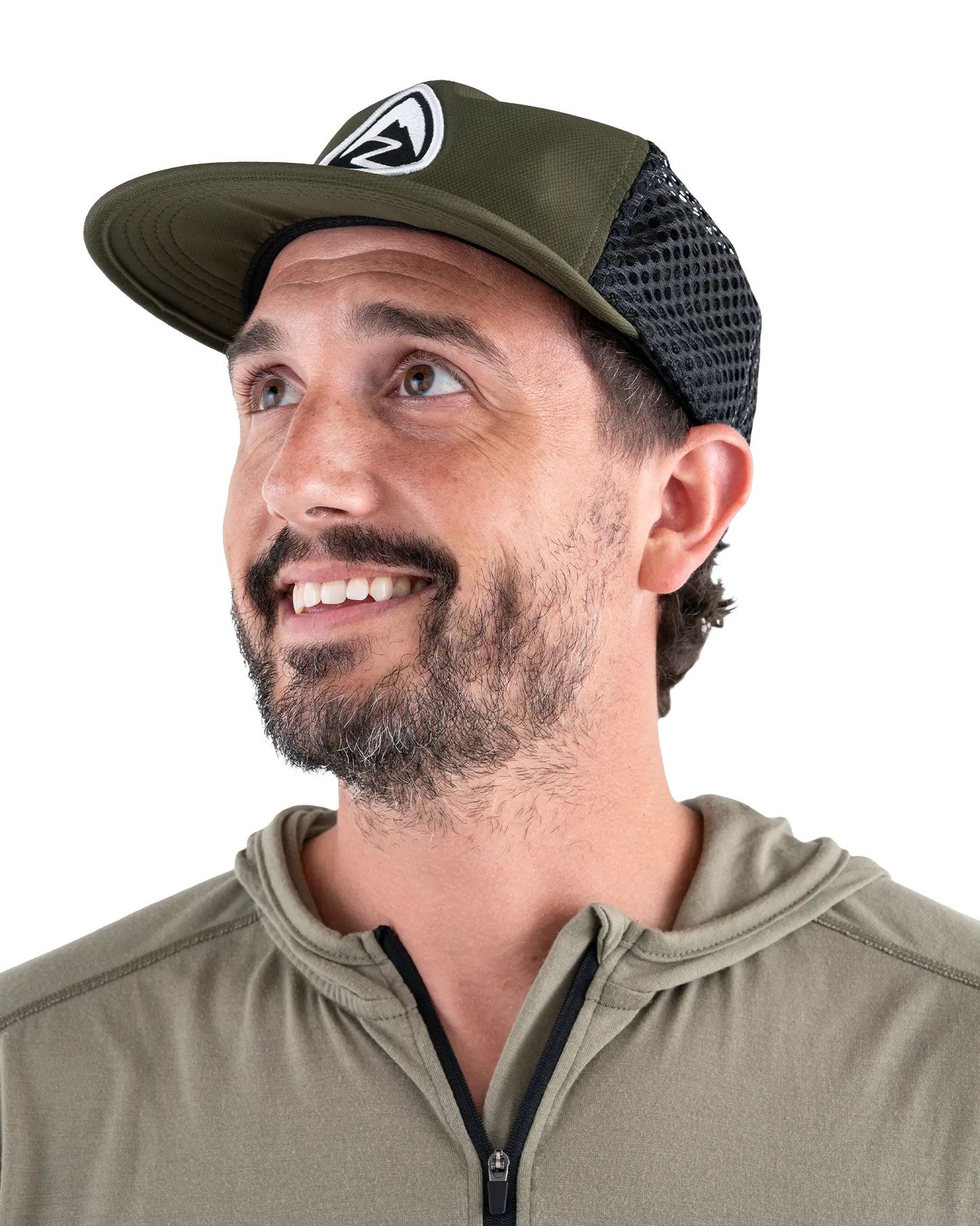 Zpacks Foldable Trail Hat フォルダブルトレイルハット Olive - 着用イメージ（男性・斜め前） - 山道具とULギアのお店 Ascend Lite