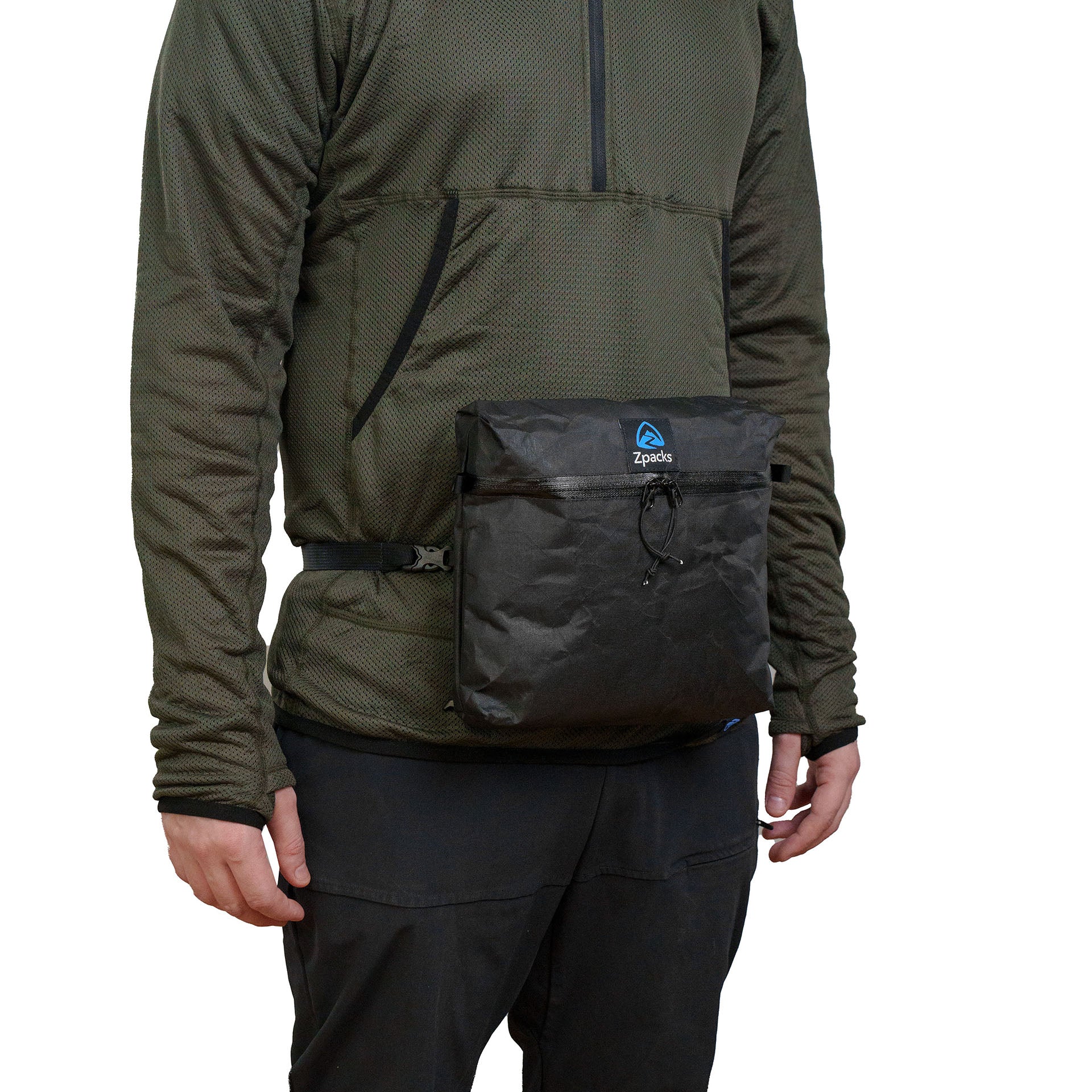 Zpacks Multi-Pack マルチパック Jet Black Ultra 着用（ウエストバッグ） - 腰に巻いて正面に装着した状態 - 山道具とULギアのお店 Ascend Lite