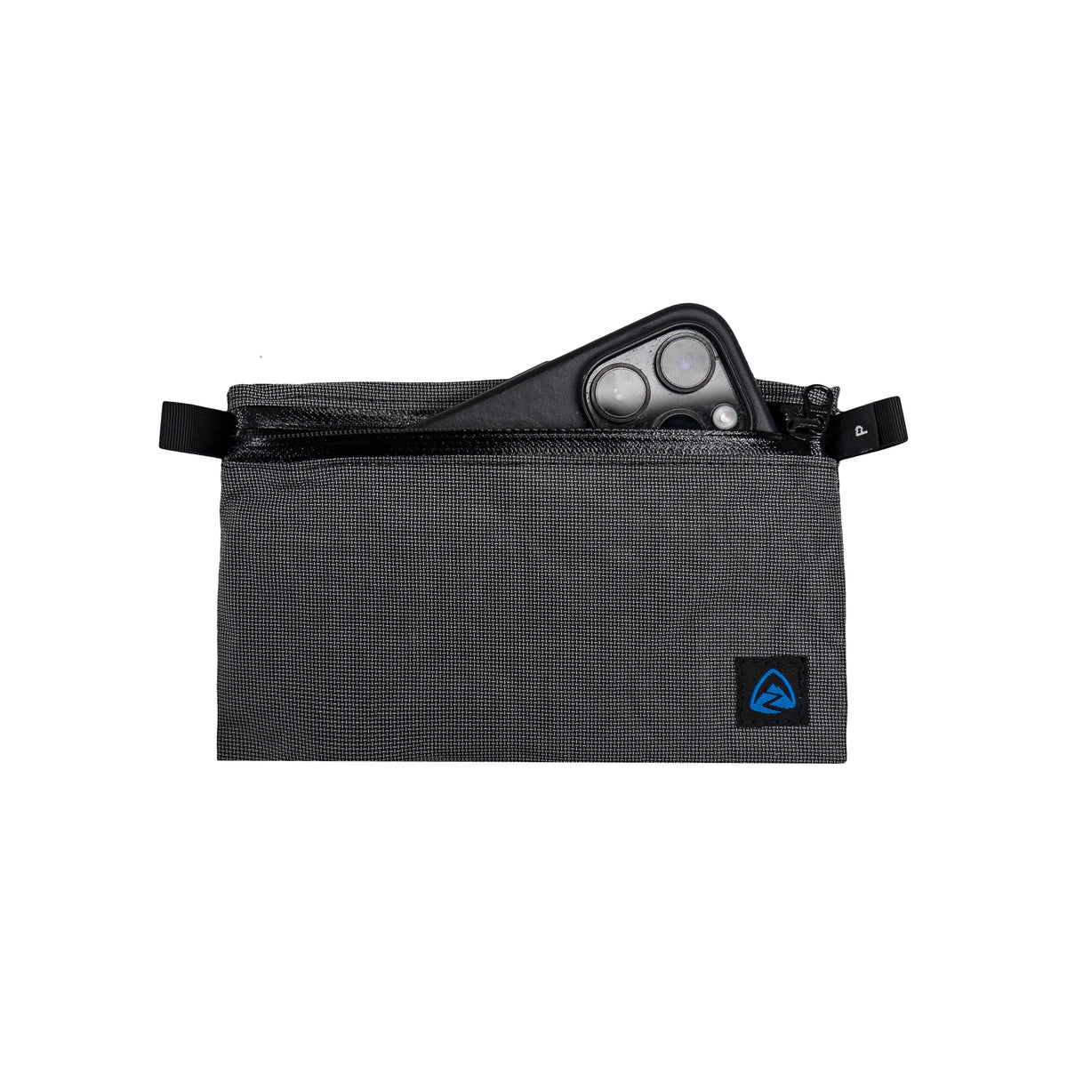Zpacks Phone / Phablet Zip Pouch フォン／ファブレットジップポーチ Phone - スマートフォンを入れた状態。Ultra 100X生地と止水ジッパー、両端のループ（公式画像） - 山道具とULギアのお店 Ascend Lite