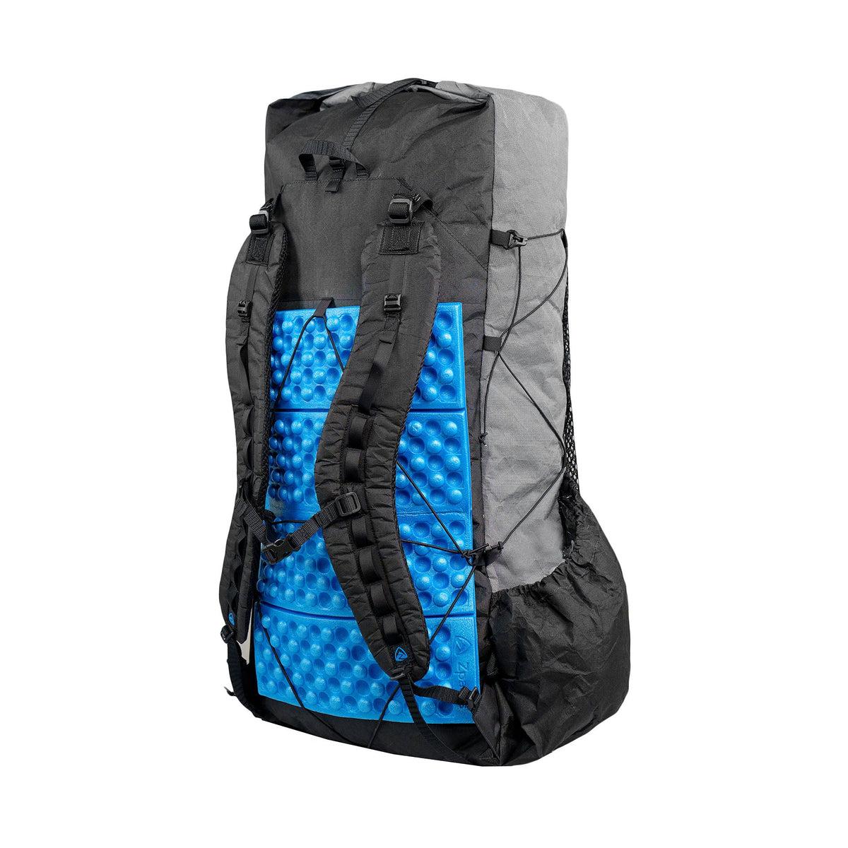 Zpacks Super Nero Ultra 50L スーパーネロ ウルトラ ストームグレー - 背面のシットパッドとショルダーストラップ（公式画像） - 山道具とULギアのお店 Ascend Lite
